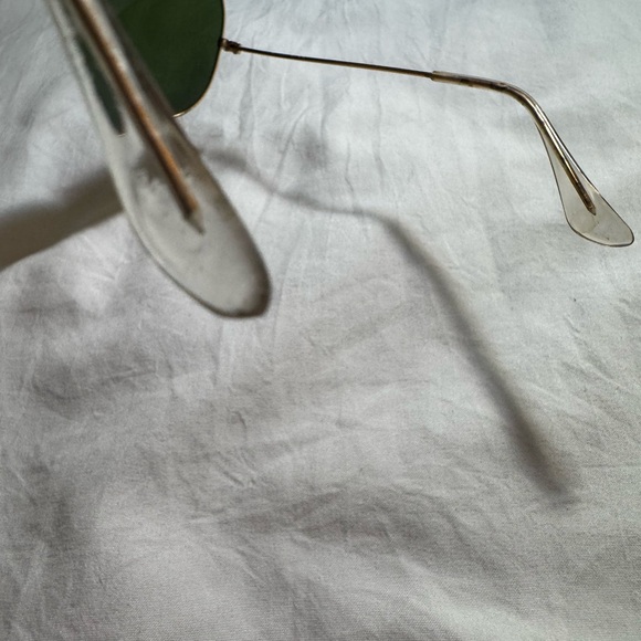 Ray-Ban Gold Frame with Purple Lenses Sunglasses - Picture 5 of 5